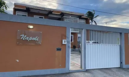 Apartamento com 2 dormitórios à venda, 75 m² por r$ 390.000,00 - centro - são pedro da aldeia/rj