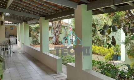 Casa com 3 dormitórios à venda, 140 m² por R$ 600.000,00 - Vila Jaboticabeira - Taubaté/SP