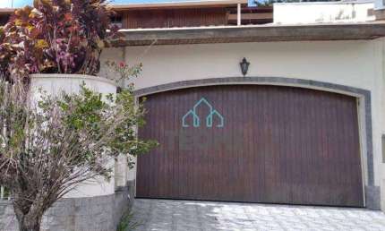 Sobrado com 4 dormitórios (3 suítes) à venda, 240 m² por R$ 900.000 - Campos Elíseos - Taubaté/SP