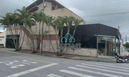 Sobrado com 4 dormitórios à venda, 480 m² por R$ 1.150.000,00 - Parque Senhor do Bonfim - Taubaté/SP