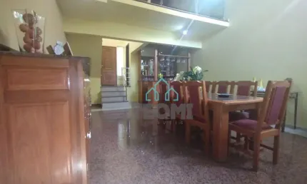 Sobrado à venda, 200 m² por R$ 1.280.000,00 - Independência - Taubaté/SP