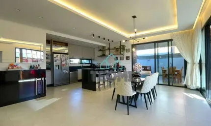 Sobrado à venda, 310 m² por R$ 2.450.000,00 - Ouroville  - Taubaté/SP
