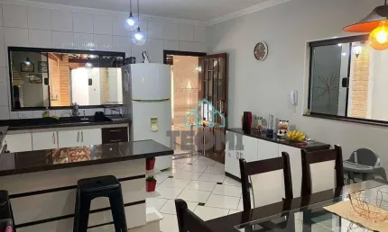 Sobrado com 3 dormitórios (1 suite) à venda, 194 m² por R$ 749.000 - Portal da Mantiqueira - Taubaté/SP