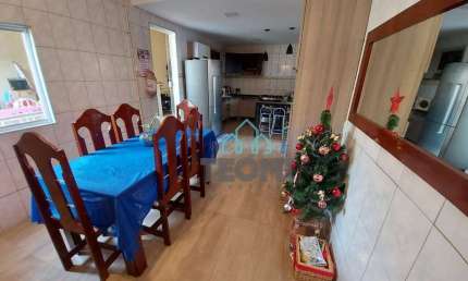 Sobrado com 4 dormitórios (1 suite) + Piscina + Area Gourmet + Ponto Comercial à venda, 210 m² por R$ 480.000 - Jardim Sandra Maria - Taubaté/SP