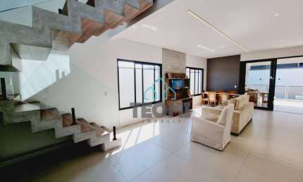 Sobrado com 3 suítes à venda, 258 m² por R$ 1.420.000 - Ouroville - Taubaté/SP
