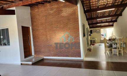 Casa com 5 dormitórios sendo 2 suítes à venda, 210 m² por R$ 590.000 - Jardim Gurilândia - Taubaté/SP