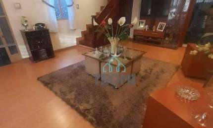 Sobrado com 3 dormitórios à venda, 130 m² por R$ 530.000,00 - Vila Jaboticabeira - Taubaté/SP