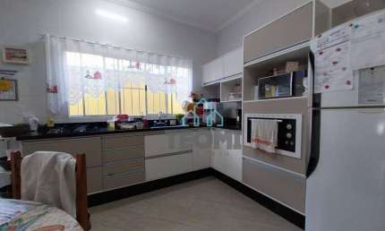 Casa com 3 dormitórios sendo 1 suíte à venda, 80 m² por R$ 650.000 - Residencial Portal da Mantiqueira - Taubaté/SP