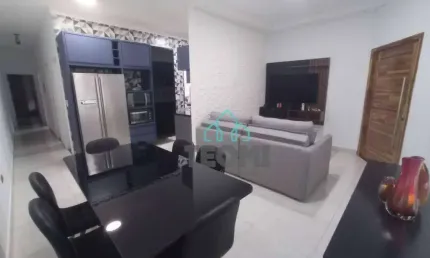 Casa com 3 dormitórios sendo 1 suíte à venda, 105 m² por R$ 585.000