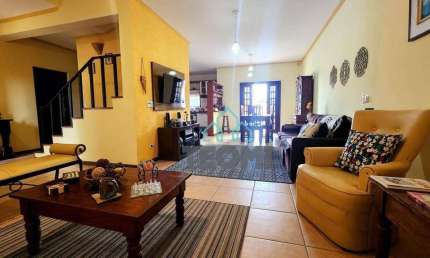 Sobrado com 3 dormitórios, 250 m² - venda por R$ 900.000,00 ou aluguel por R$ 5.254,00/mês - Campos Elíseos - Taubaté/SP