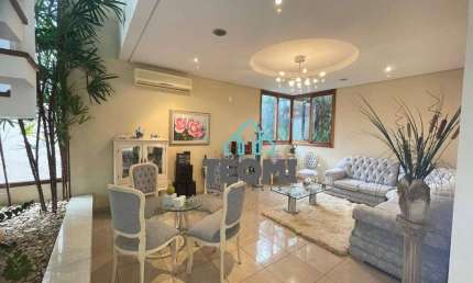 Sobrado à venda, 423 m² por R$ 1.970.000,00 - Condomínio Taubaté Village  - Taubaté/SP