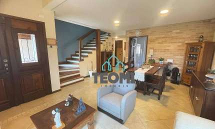 Sobrado com 3 dormitórios à venda, 231 m² por R$ 1.810.000,00 - Esplanada Independência - Taubaté/SP