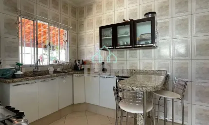 Sobrado + 5 salas comerciais com 3 dormitórios (1 suíte) à venda, 430 m² por r$ 800.000 - residenci
