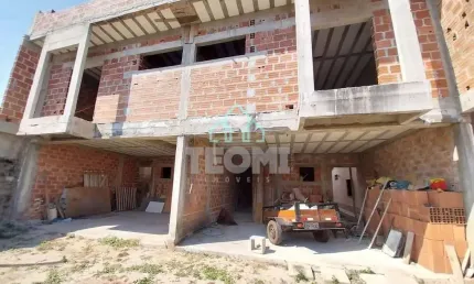 2 sobrados com 3 dormitórios à venda, 298 m² por r$ 606.000 - residencial portal da mantiqueira - t