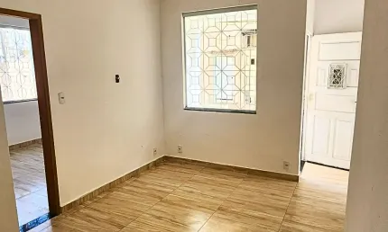 Casa com 1 quarto para alugar na Rua Comendador Francisco Baroni, 514, Centro, Nova Iguaçu
