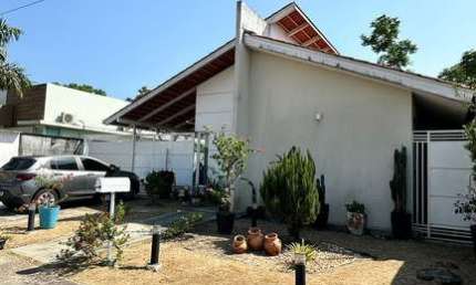 Casa no Condomínio Reserva das Flores, 4 quartos - Venda