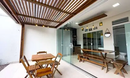 Casa em condomínio fechado com 3 quartos para alugar na Avenida Frederico Baird, 116, Ponta Negra, Manaus