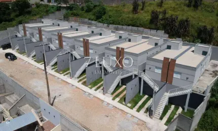 Oportunidade em Condomínio Fechado – Casa Nova com Excelente Localização