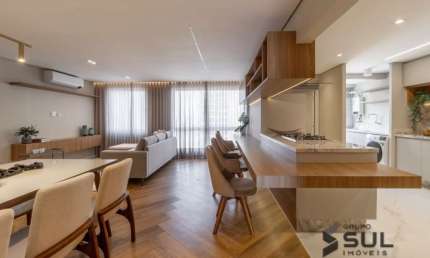 APARTAMENTO MOBILIADO A VENDA NO JUVEVE EM CURITIBA