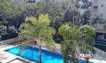 Apartamento em condomínio clube local seguro, aceita pets