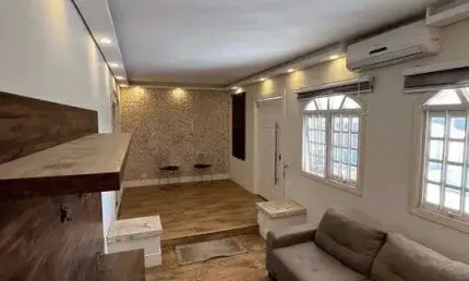 Casa Térrea na Vila do Castelo - 250m² 3 Dorm. 1 Suíte e 3 Vagas