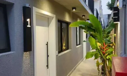 Casa à venda com 2 suítes em condomínio fechado na Aclimação