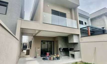 Casa novíssima Local - Santana de Parnaíba - Vila Nova Jaguari