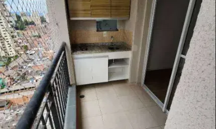Apartamento para venda no Morumbi, com 64m², 2 quartos, suíte, varanda.