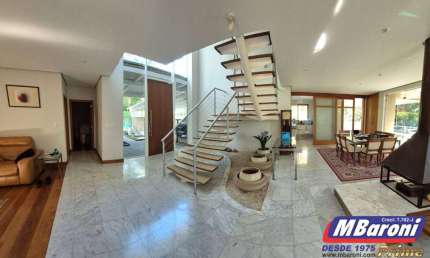Casa à venda no condomínio Forest Hils com 4 suites
