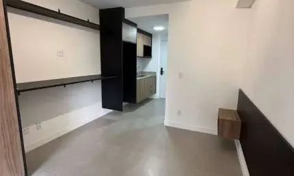 Apartamento studio,vila guarani , quarto integrado com a sala /terraço,27m2