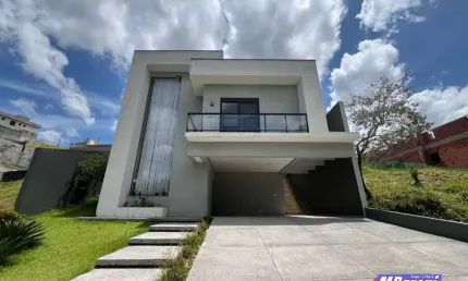 Casa em condomínio para venda com 3 quartos, sendo 1 suíte, 220m²