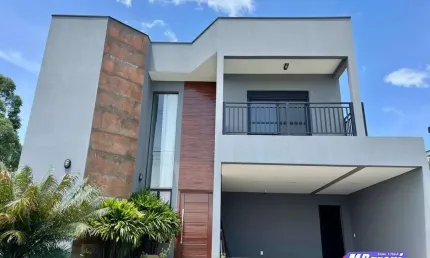 Casa em condomínio para venda com 3 quartos, sendo 1 suíte, 267m²