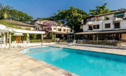 Casa para locação em condomínio fechado - Campo Belo