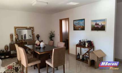 Apartamento 208m2.Dois quarteirão do metro Sta Cruz .