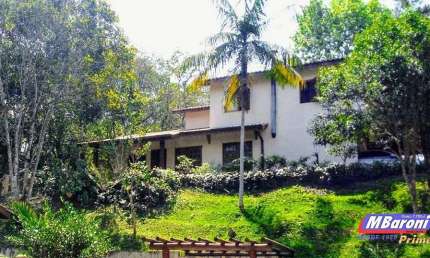 Casa a venda na Granja Vianna em condomínio seguro com portaria 24h, 260 m2