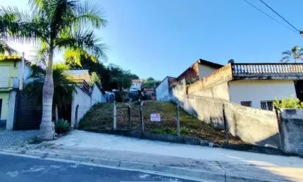 Dois lotes de 135m² cada à venda - vende juntos ou separados