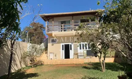 Casa térrea 5 quartos, sendo 3 suítes  bairro nobre