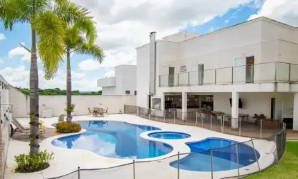 Imóvel dos sonhos à venda no condomínio shambala 3, com 1600m² de terreno!