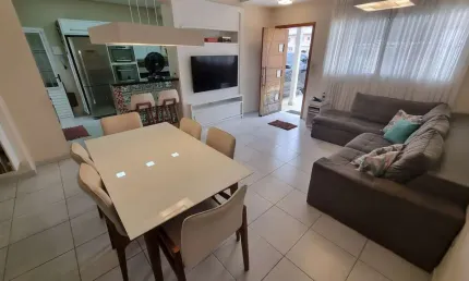 Excelente casa à venda com 3 quartos (1suíte) e piscina