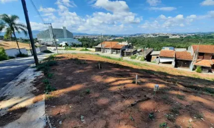 Venda de terrenos de 12metros de frente no Jardim São Felipe!