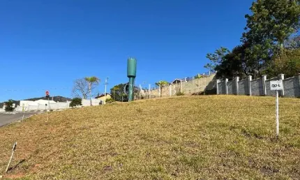 Excelente terreno em condominio alto padrão dentro da cidade
