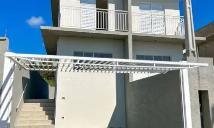 Casa à venda na vila santa helena, atibaia-sp: 2 suítes, 2 salas, 3 banheiros, 2 vagas de garagem, 125m². venha conferir!