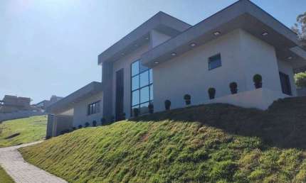 CASA TÉRREA NO CONDOMÍNIO QUINTAS DA BOA VISTA COM 3 QUARTOS E LINDA VISTA!!