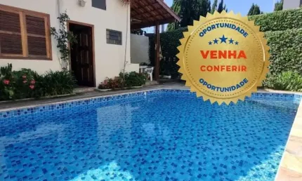 Casa térrea à venda a poucos metros da Al. Lucas com 3 quartos sendo 1 suíte + edícula + piscina