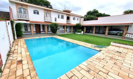 Sobrado à venda com potencial e localização excelente