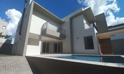 SOBRADO NOVO, ALTO PADRÃO EM CONDOMÍNIO FECHADO - Bragança Paulista