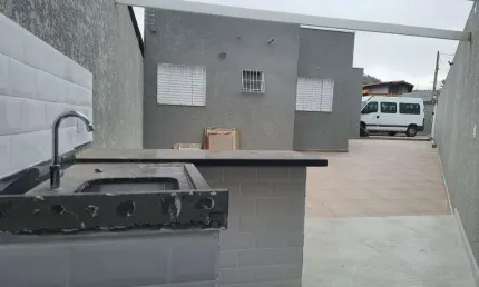 Casa à venda em Atibaia, 2 suítes + 1 quarto, 106m² de área construída