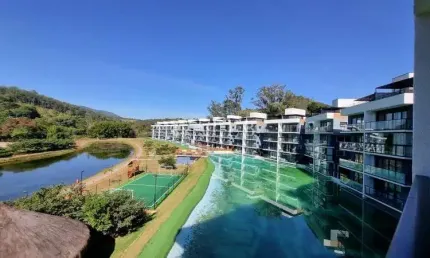 APARTAMENTO EM CONDOMÍNIO CLUBE VISTA PARA PEDRA GRANDE