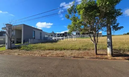 Terreno à venda em Atibaia-SP no Condomínio Equilibrium com 806m² de área! Venha conferir!