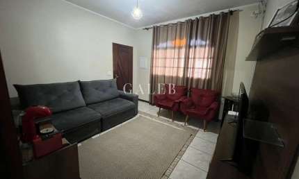 Impecável casa à venda em Atibaia-SP - Jardim das Cerejeiras: 5 quartos, 1 suíte, 1 sala, 2 vagas, 177m².